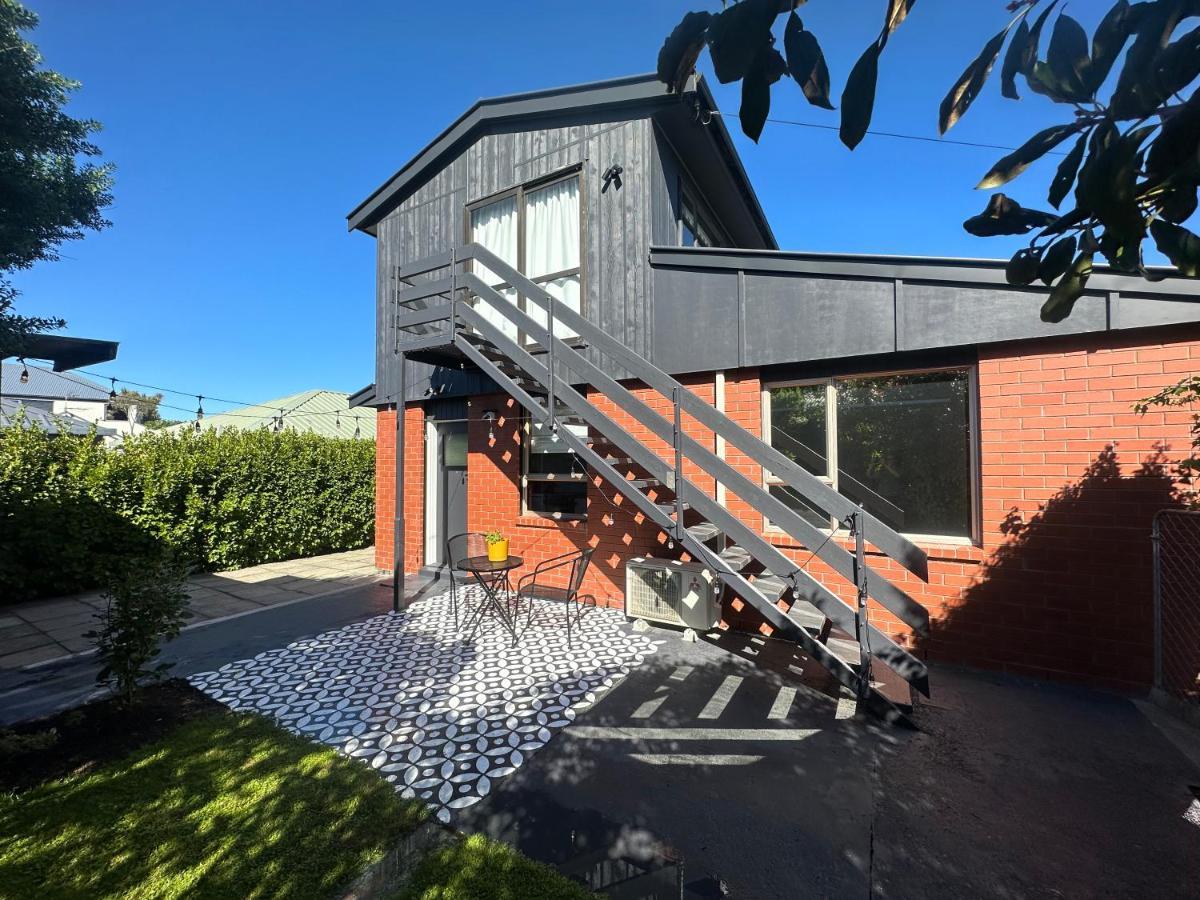 Beckenham Studio On Tree Lined Street Christchurch Buitenkant foto